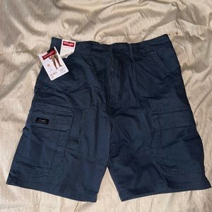 NWT Men’s wrangler shorts